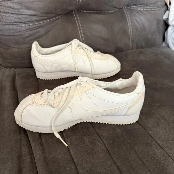 Nike Womens White Leather Cortez Sneakers Size 8 - Picture 2 of 7